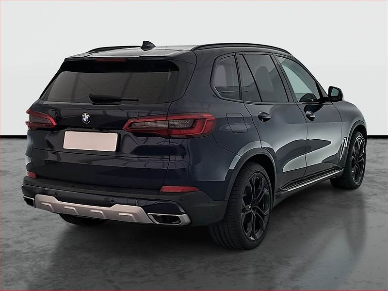 BMW X5 (2019) xDrive30d - fotka 5 z 16