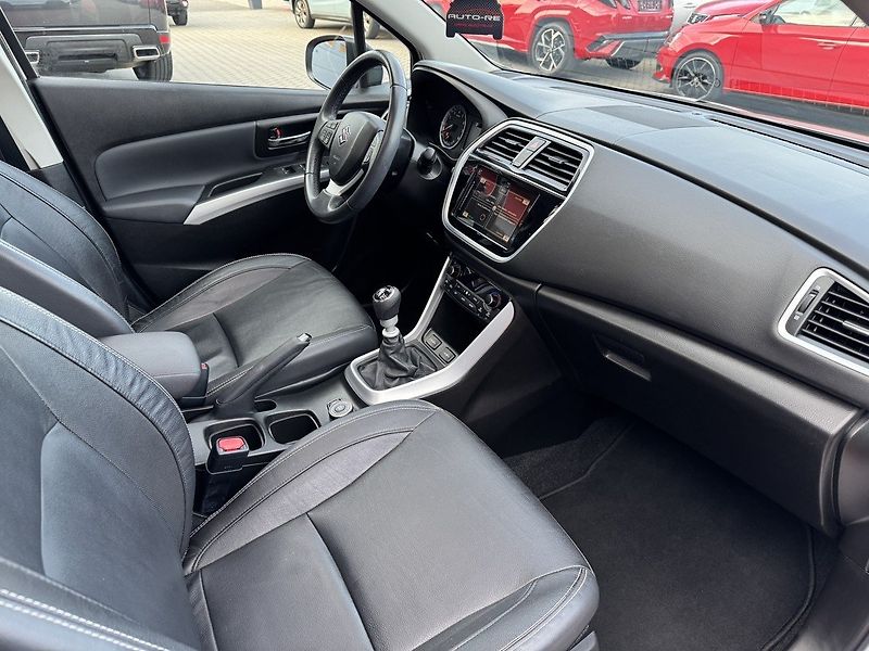 Suzuki SX4 S-Cross (2018) 1.4i BoosterJet AWD LED Navi - fotka 18 z 50