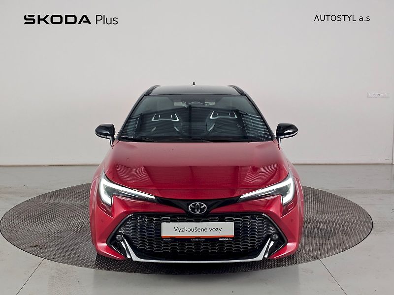Toyota Corolla (2025) TS 1.8HEV 140k GR SPORT - fotka 4 z 32