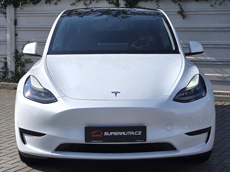 Tesla Model Y 0,0 LFP Ryzen SoH92% Tažné Enh - fotka 2 z 21