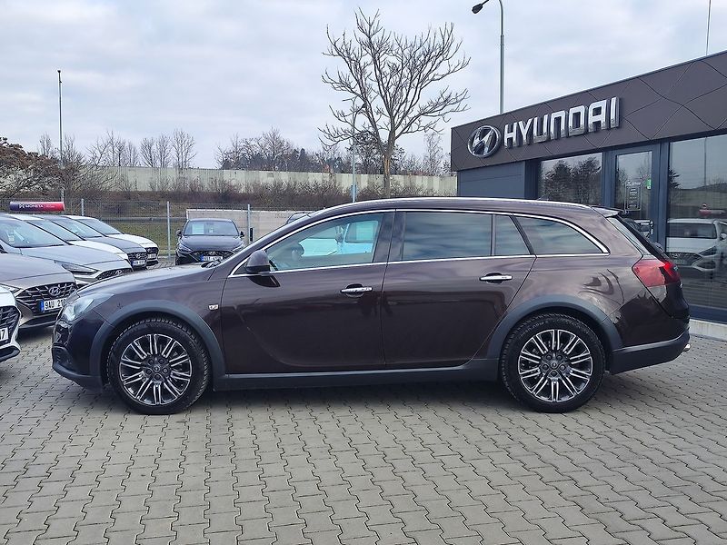 Opel Insignia 2.0 CDTI/125kW Sports AT  4x4 - fotka 8 z 33