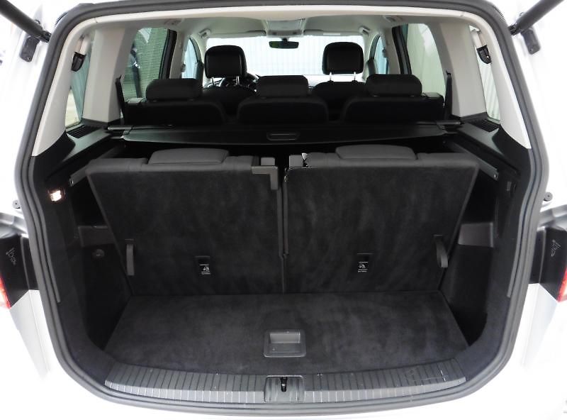Volkswagen Touran 1,4 TSI R-Line, Navi, 7.míst.. - fotka 8 z 23