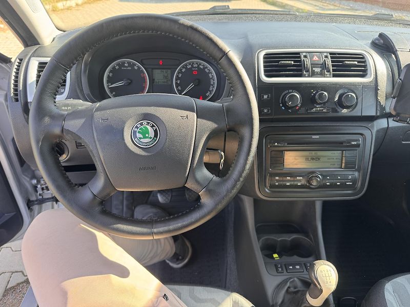 Škoda Fabia (2008) 1.4i 63Kw Ambition - fotka 8 z 16