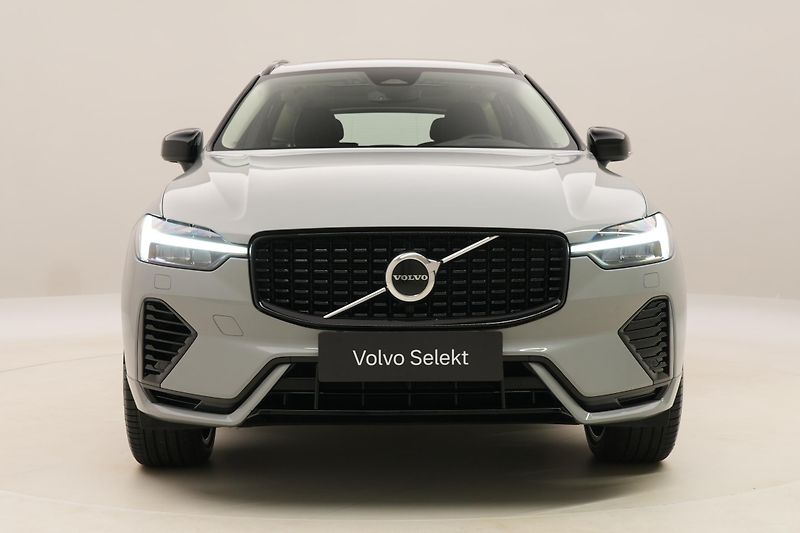 Volvo XC60 T8 AWD RECHARGE DARK ULTRA CZ - fotka 16 z 63