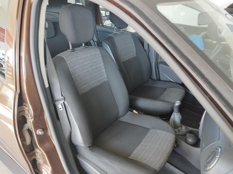 Dacia Duster (2012) 1,6I,77KW,KLIMA,ALU,KOUP.V ČR - fotka 14 z 22