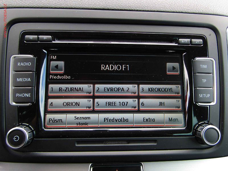 Volkswagen Sharan (2014) 2.0 TDi, 2.maj,ČR, DSG, xenon - fotka 17 z 22