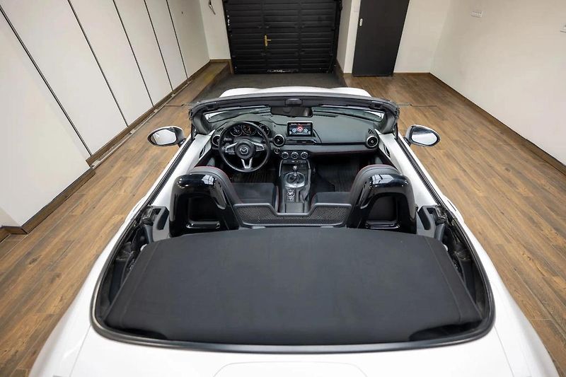 Mazda MX-5 2.0 118 kW RWD 6MT - fotka 7 z 29