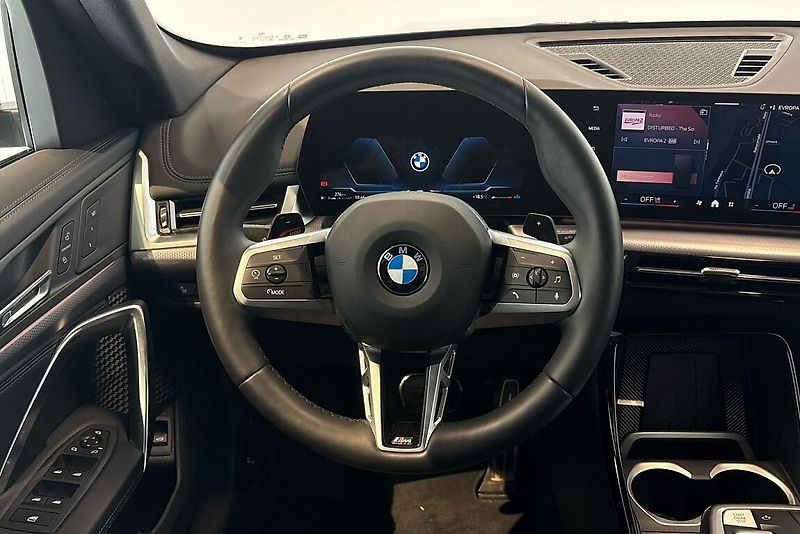 BMW X1 sDrive18d - fotka 8 z 13