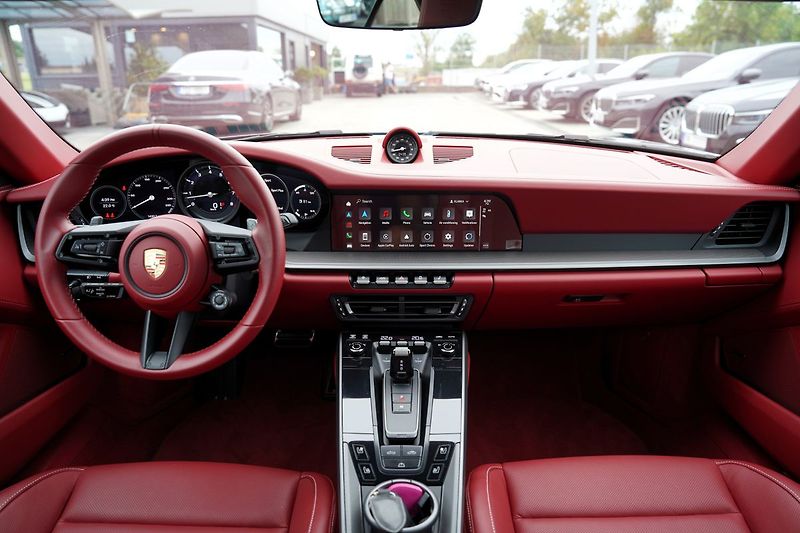 Porsche 911 Carrera 4/PDK/Sport chrono/21 - fotka 34 z 48