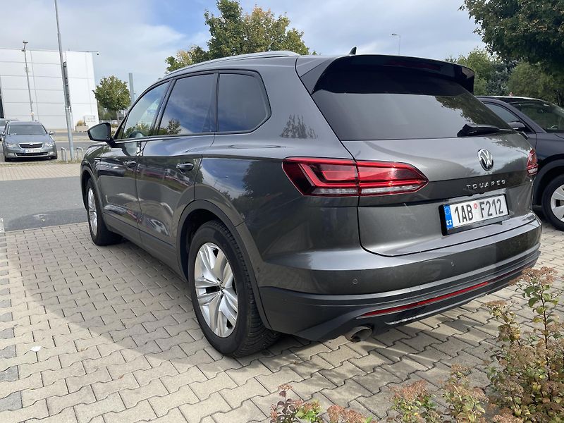 Volkswagen Touareg (2023) vyborny stav - fotka 4 z 5