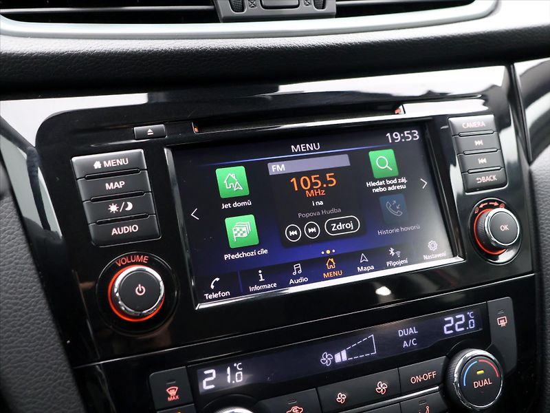 Nissan Qashqai 1,3 DIG-T 116kW DCT Shiro - fotka 22 z 33