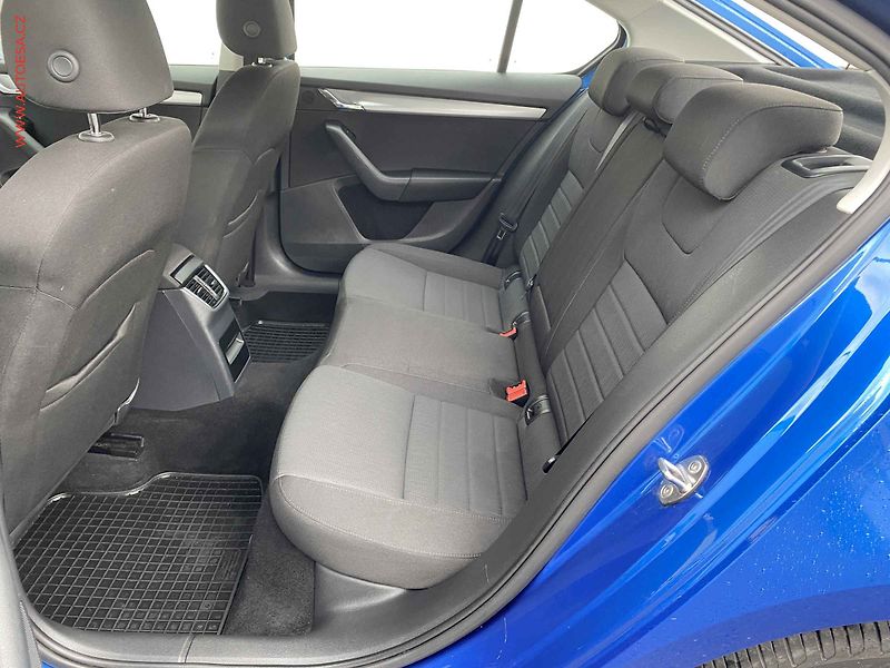 Škoda Octavia (2015) 1.6 TDi, ČR, servis.kniha - fotka 10 z 17