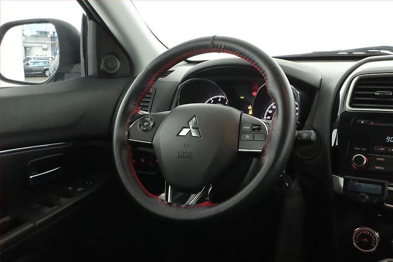 Mitsubishi ASX (2016) 1.6 MIVEC, Tempomat - fotka 12 z 14