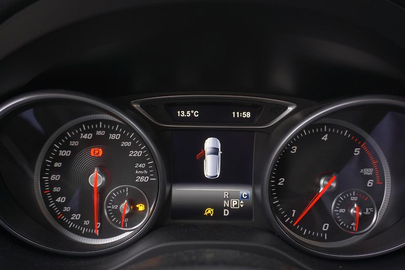 Mercedes-Benz CLA (2017) 200 2,2D SHOOTINGBRAKE AUT. - fotka 15 z 24