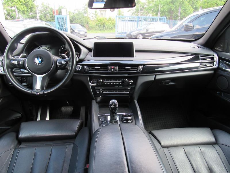 BMW X6 3,0 d xDrive30d 190kW - fotka 11 z 33