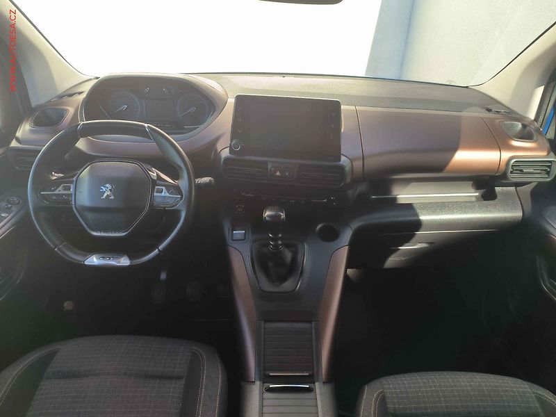 Peugeot Rifter (2023) 1.5HDi, GT LINE, navi, kamera - fotka 8 z 23