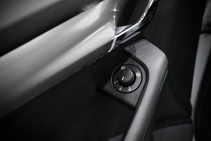 Škoda Octavia 3 FL Combi 1.8 TSI 132 kW DSG - fotka 15 z 38