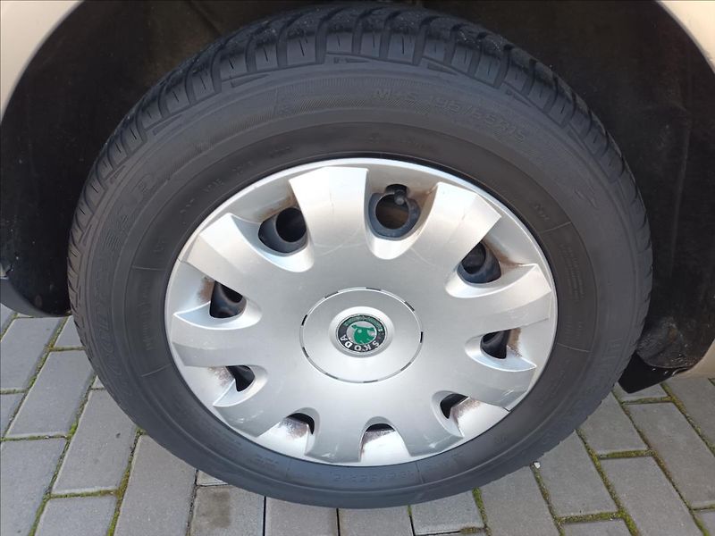 Škoda Octavia 1,6 MPI,75KW,DSG,KLIMA, - fotka 25 z 31