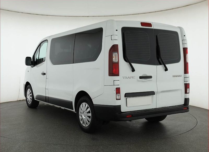Renault Trafic (2020) 2.0 dCi, Bus, 9Míst, ČR, DPH - fotka 4 z 13