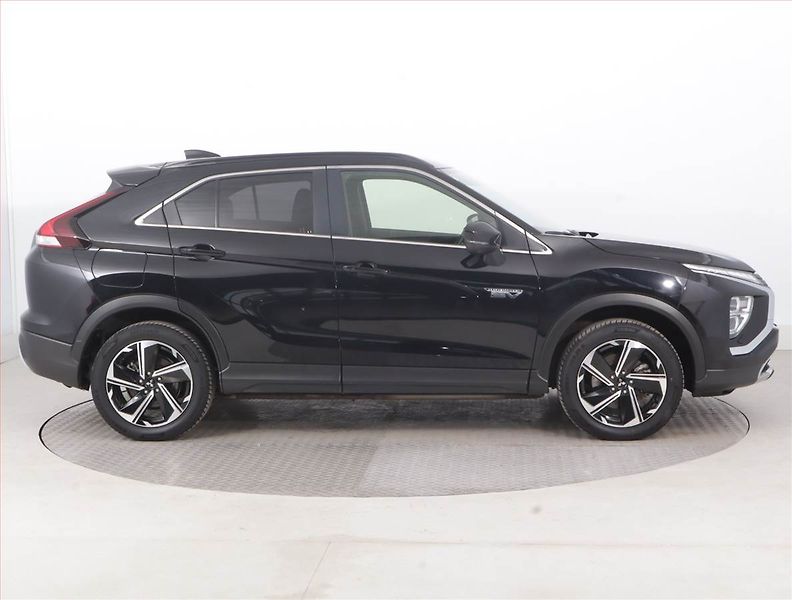 Mitsubishi Eclipse Cross (2021) Plug-in-Hybrid - fotka 6 z 20