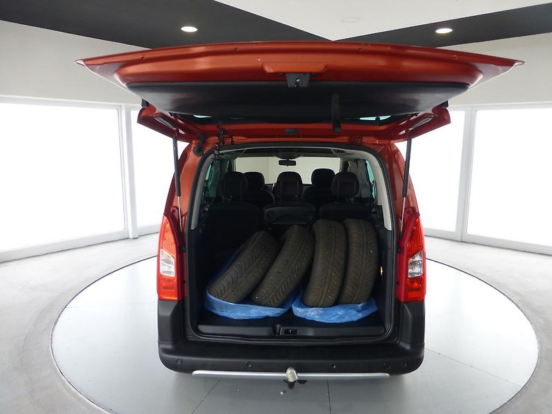 Peugeot Partner Tepee (2011) 1,6HDI*KLIMATIZACE - fotka 24 z 27