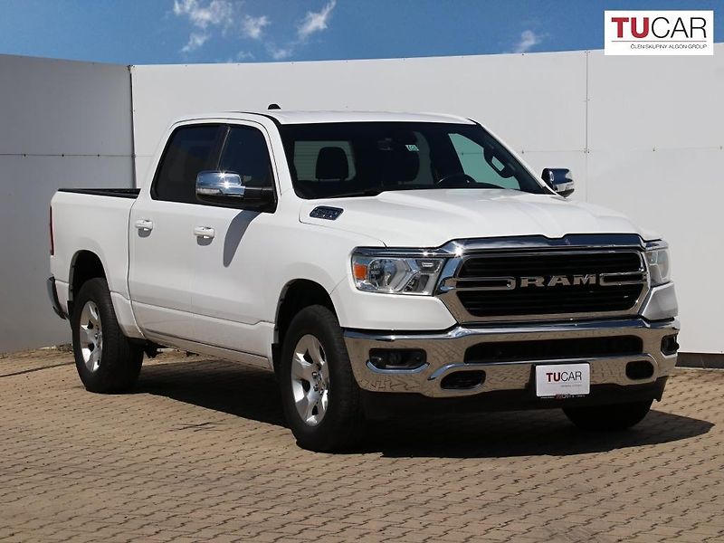 RAM 1500 (2021) BigHorn 5.7 V8 HEMI - fotka 2 z 31