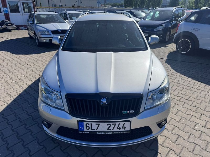 Škoda Octavia (2007) RS 2,0 TDI 125 KW 2X KOLA - fotka 8 z 50