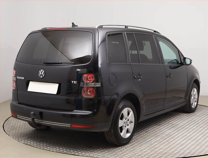 Volkswagen Touran (2009) 1.4 TSI, Navi, Tempomat - fotka 5 z 16