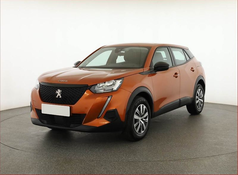 Peugeot 2008 (2022) 1.2 PureTech, Tempomat - fotka 2 z 15