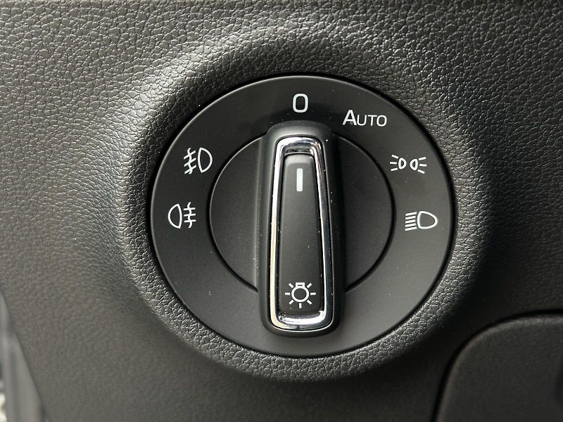 Škoda Karoq 2.0TDi 4x4 DSG 150PS TOP & Sel - fotka 18 z 49