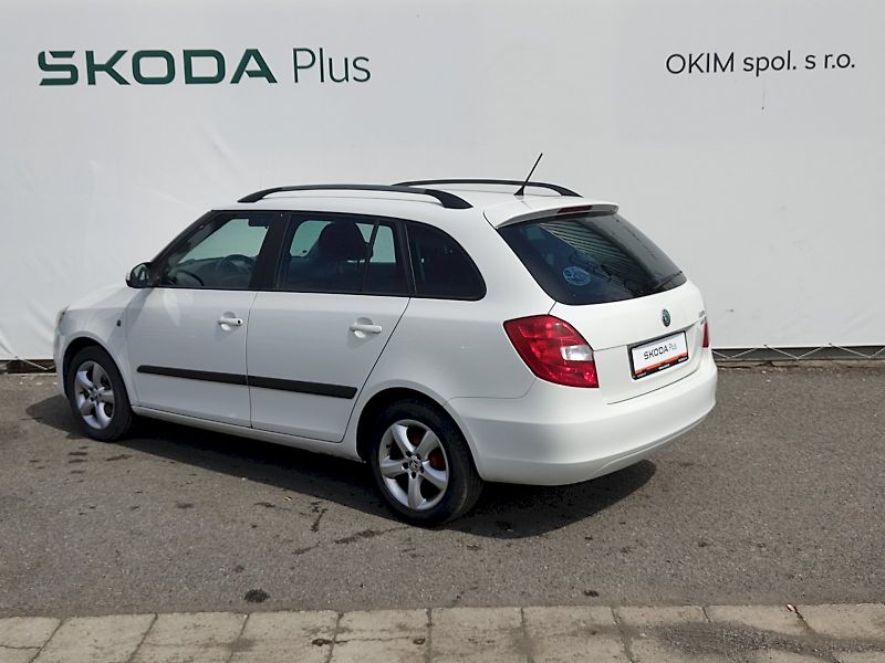 Škoda Fabia (2011) combi Ambiente 1,2 Tsi 63 Kw - fotka 24 z 27