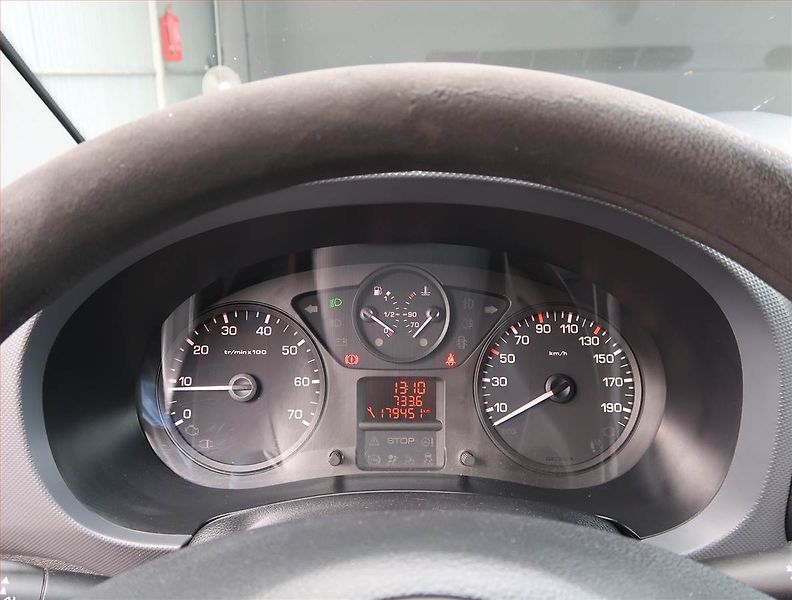 Citroën Berlingo (2014) 1.6 HDi, 3Místa, ČR, 1Maj - fotka 10 z 15