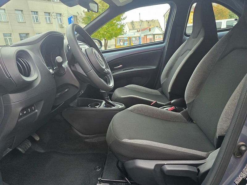 Toyota Aygo 1.0 CVT Comfort TOP - fotka 9 z 16