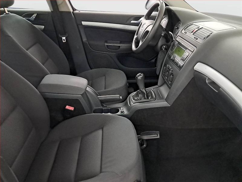 Škoda Octavia (2005) 1.6, po STK, Tažné, v provozu - fotka 9 z 13
