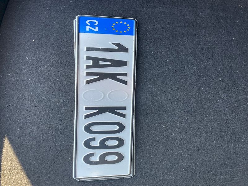 Škoda Karoq (2025) TOP SEL TS 110/1.5 A7F - fotka 37 z 37