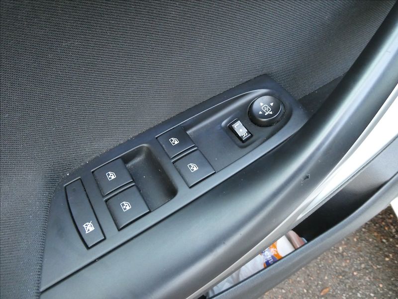Opel Astra 1,6 CDTi 81kW,2x kola,serviska - fotka 28 z 40