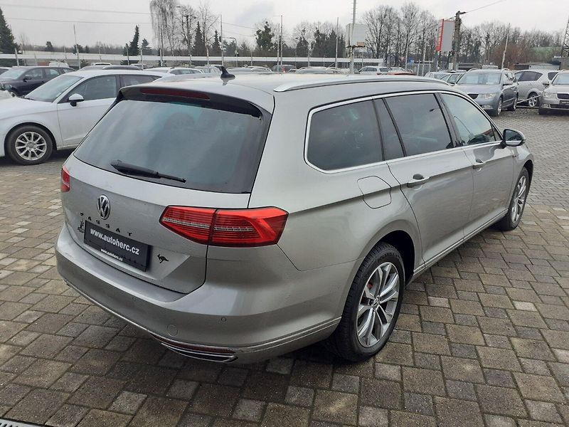 Volkswagen Passat Variant (2015) 2.0 TDi 176 Kw 4x4 DSG - fotka 4 z 47