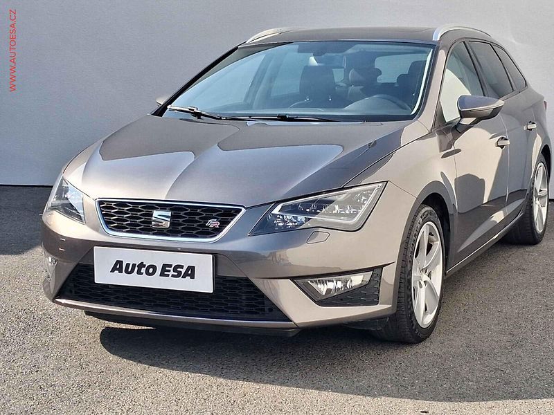 Seat Leon (2014) 1.8 TSi, FR, LED, panor, navi - fotka 3 z 18