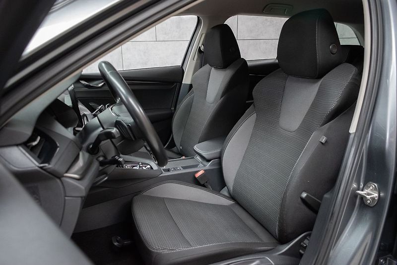 Škoda Octavia 2.0TDI DSG*ACC*MIRROR-LINK*DPH - fotka 10 z 32