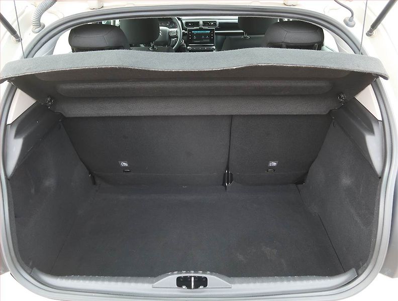 Citroën C3 (2022) Shine 1.2 PureTech, Serv.kniha - fotka 13 z 17