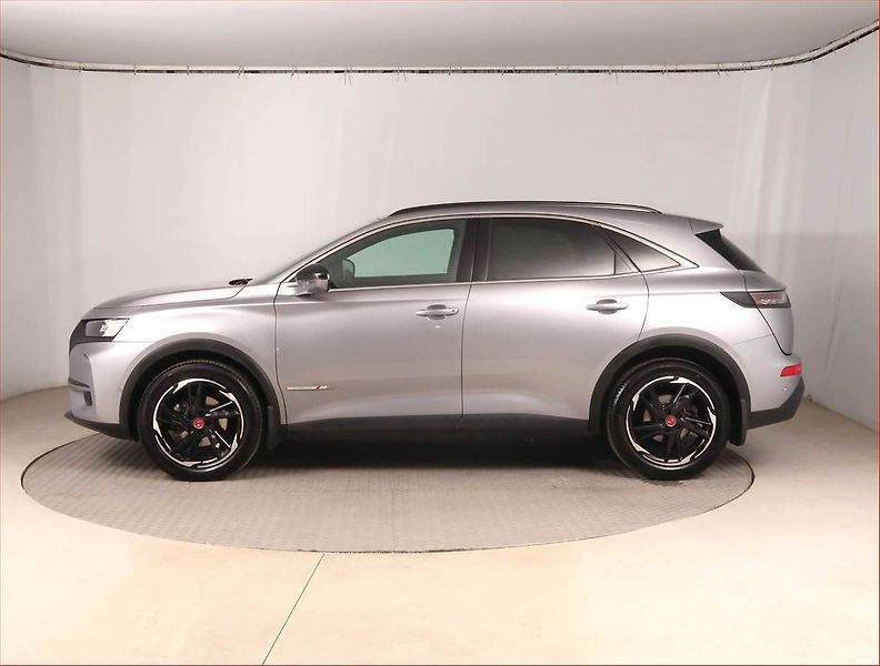 DS Automobiles DS7 Crossback (2022) Performance Line 1.6 PureTech - fotka 3 z 18