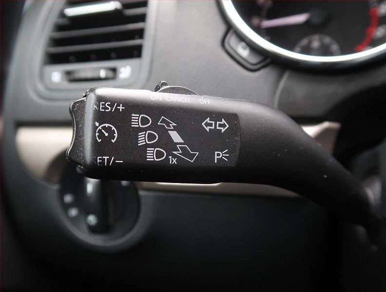 Škoda Yeti (2014) Elegance 2.0 TDI, 4X4 - fotka 23 z 25