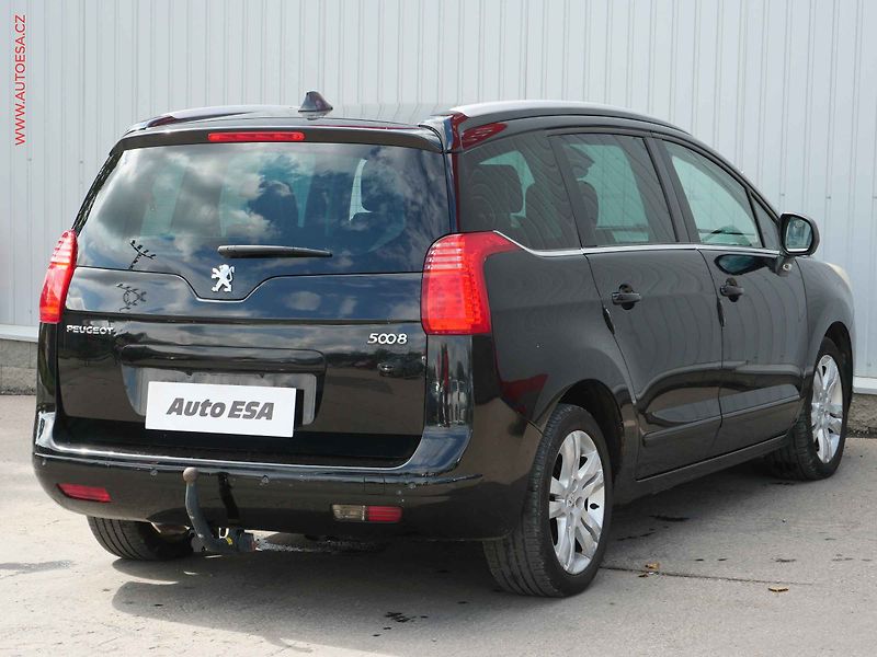 Peugeot 5008 (2010) 2.0 HDi 7míst, ČR, Panor. TZ - fotka 4 z 19
