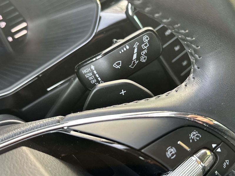 Škoda Superb (2023) Combi 2.0 TDI DSG L&K - fotka 23 z 39