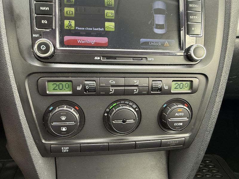 Škoda Octavia 1.6 75kW - fotka 16 z 27
