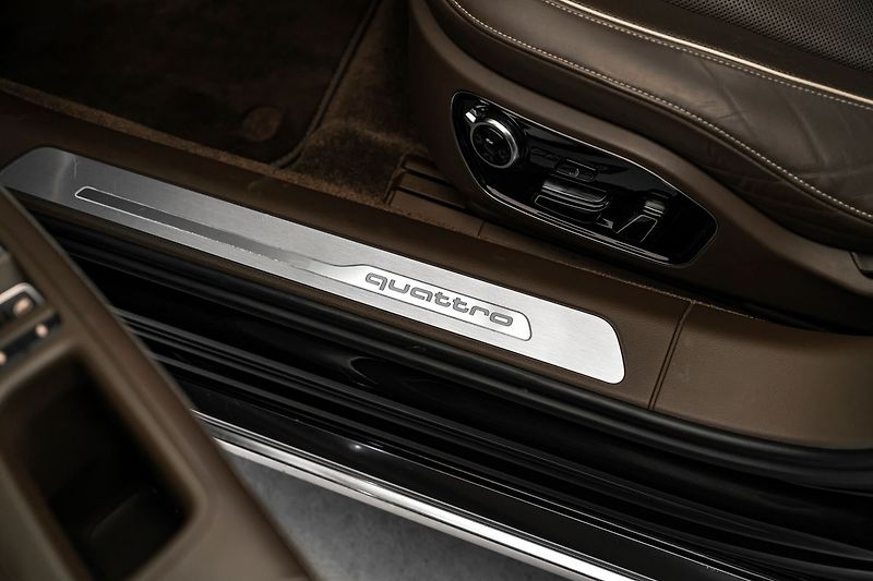 Audi A8 4,2 TDI quattro, Design - fotka 20 z 27