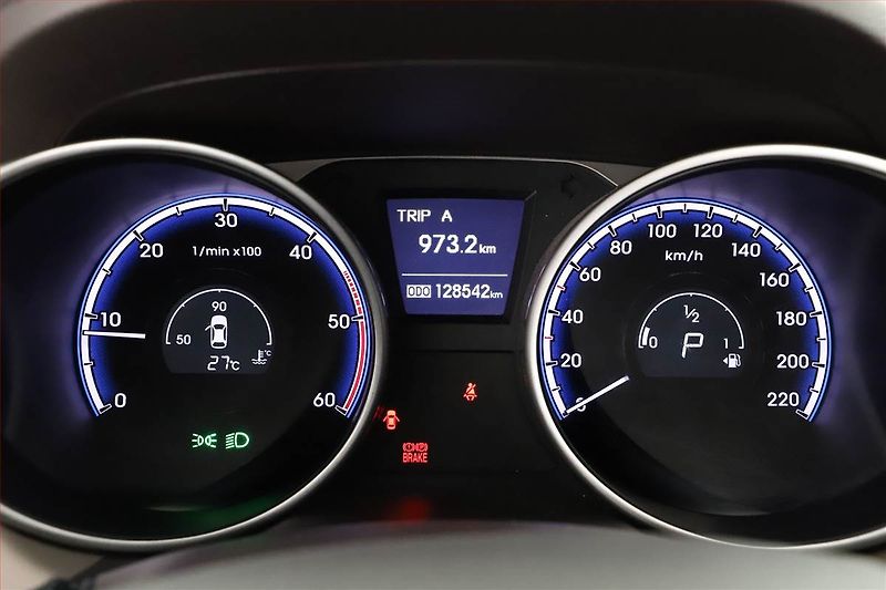 Hyundai ix35 (2011) 2.0 CRDi, 4X4, Automat - fotka 9 z 18