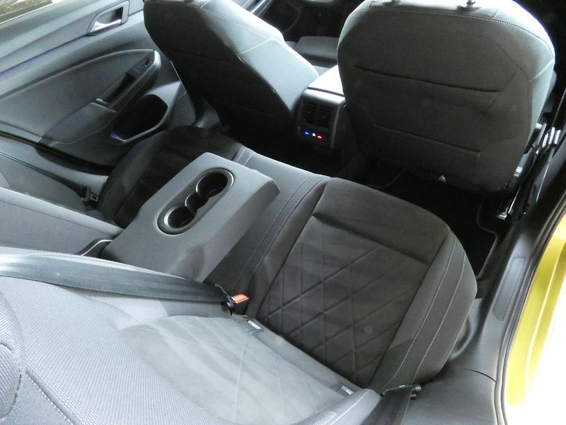 Volkswagen Golf (2020) Style 1,5 TSI - fotka 26 z 30
