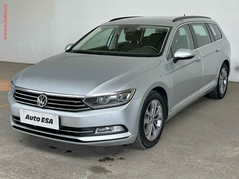 Volkswagen Passat (2016) 2.0 TDi, DSG, LED, park.asist - fotka 3 z 18