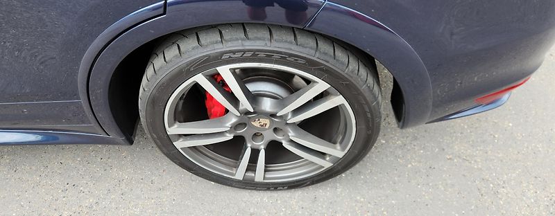 Porsche Cayenne (2012) 4.8 GTS 309KW PANORAMA - fotka 42 z 55